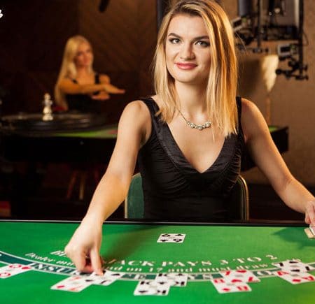 Tìm hiểu khái niệm Dealer là gì tại nhà cái cá cược hiện nay